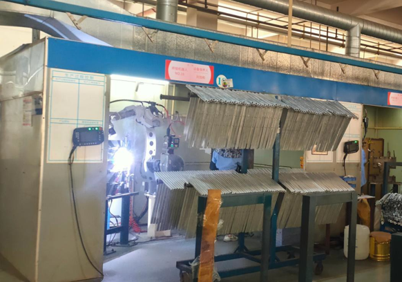 Robotic & manual welding